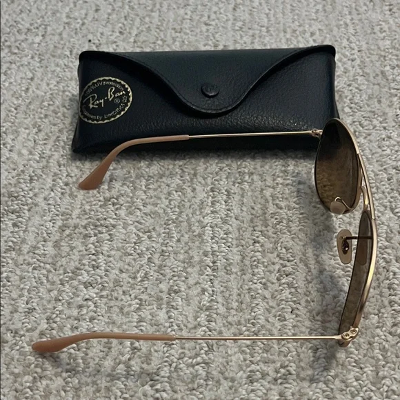 Ray-Ban RB3025 Aviator Classic Sunglasses Gold Frame Brown Gradient Lens w/ Case - Picture 2 of 7